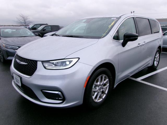 2024 Chrysler Pacifica Touring L 121.6