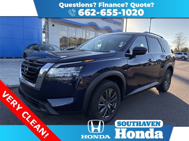 2022 Nissan Pathfinder SV