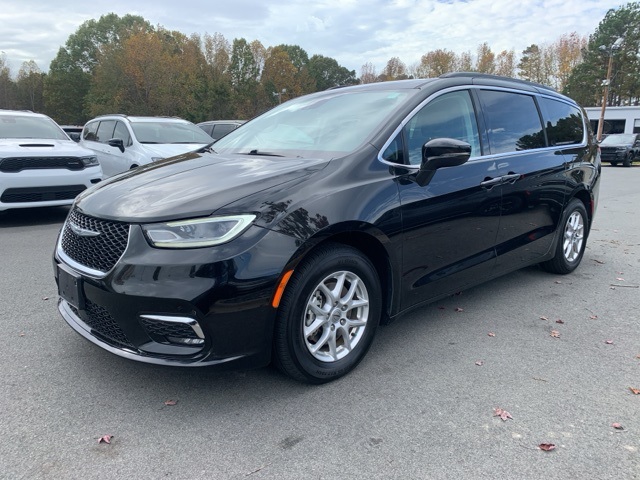 2022 Chrysler Pacifica Touring L 121.6