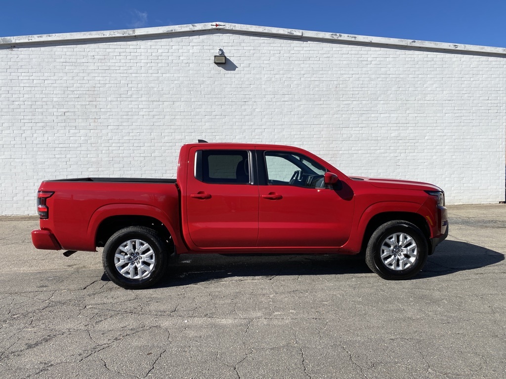 2022 Nissan Frontier SV Crew Cab Short Bed