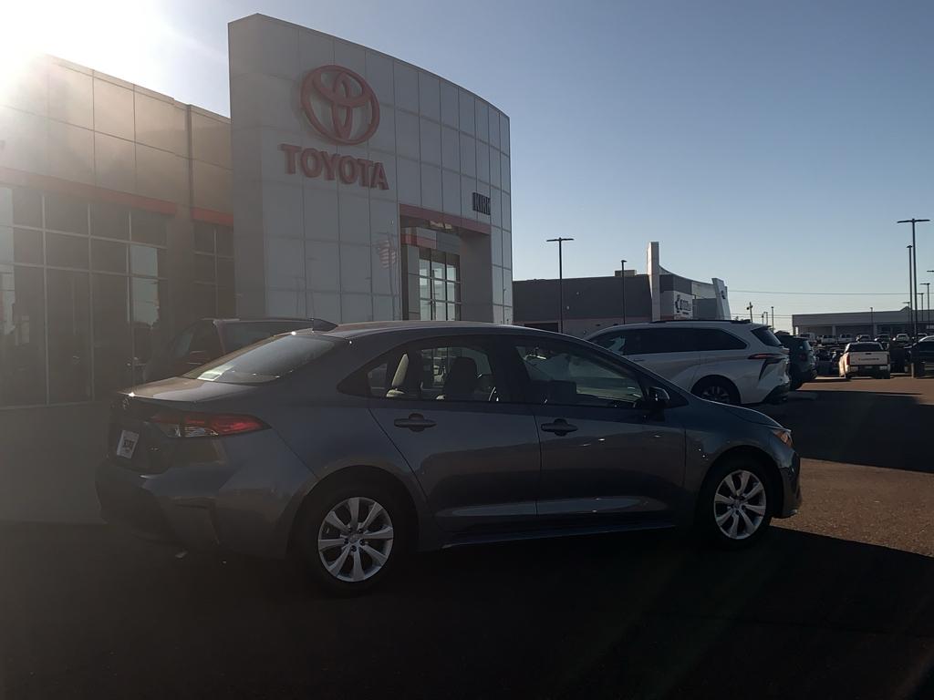 2024 Toyota Corolla LE Sedan