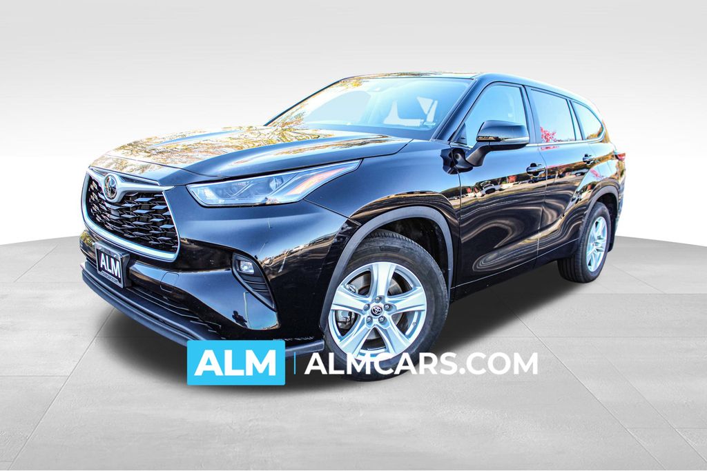 2023 Toyota Highlander LE