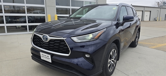 2022 Toyota Highlander Hybrid XLE