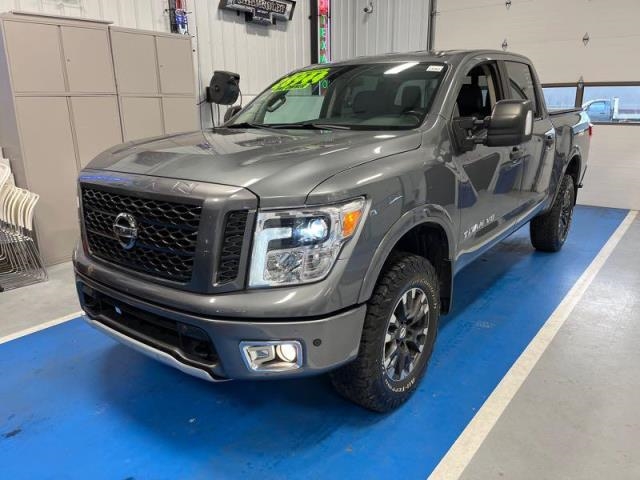 2018 Nissan TITAN PRO-4X Crew Cab Extra Short Bed