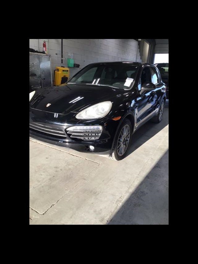 2014 Porsche Cayenne Hybrid S