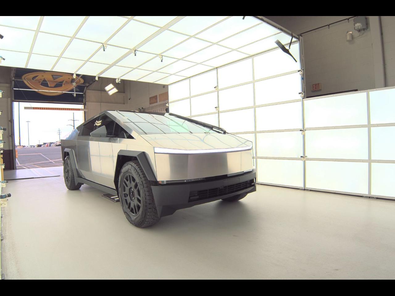 2024 Tesla Cybertruck Base Crew Cab Short Bed