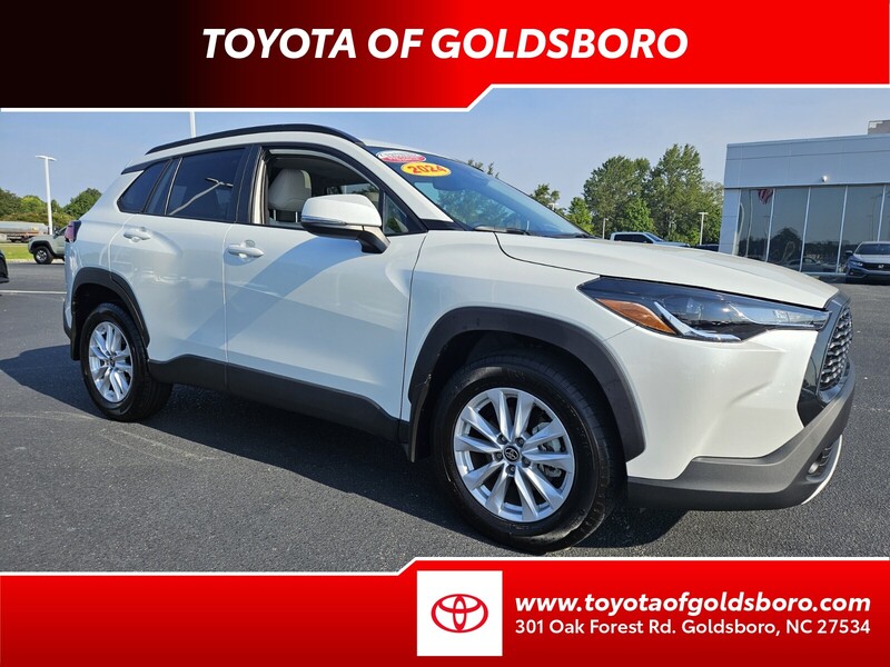 2024 Toyota Corolla Cross LE