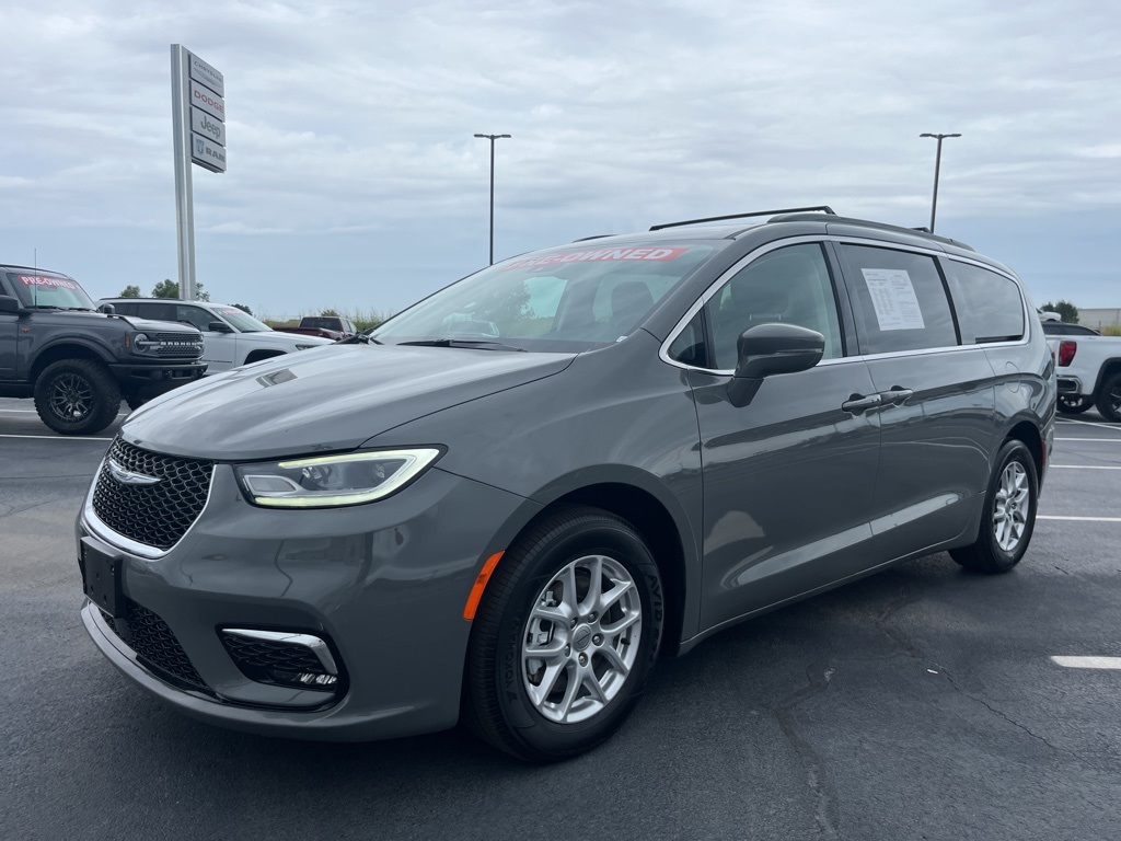 2022 Chrysler Pacifica Touring L 121.6