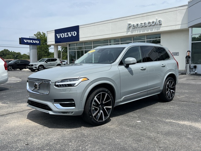2024 Volvo XC90 B6 Plus Bright Theme 6-Passenger