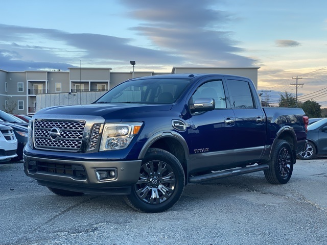 2017 Nissan TITAN Platinum Reserve Crew Cab Extra Short Bed