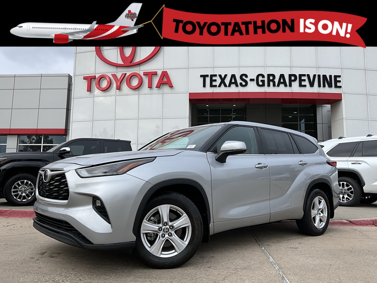 2023 Toyota Highlander LE