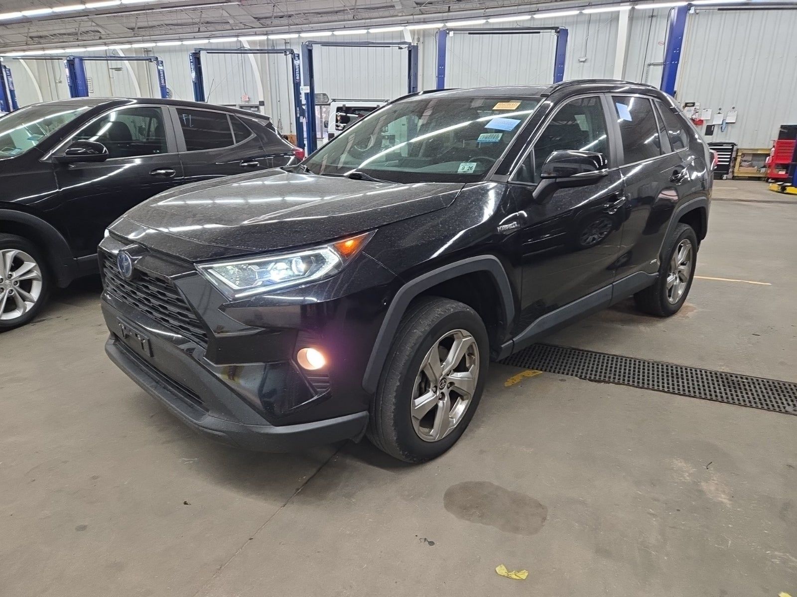 2021 Toyota RAV4 Hybrid XLE Premium