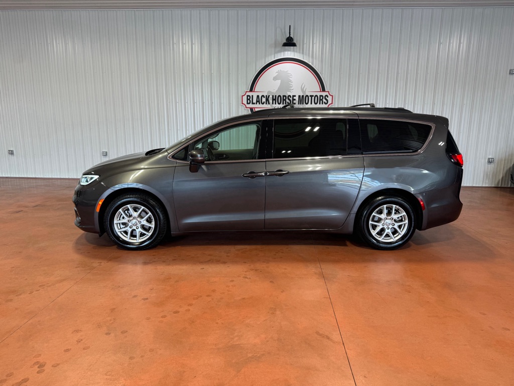 2022 Chrysler Pacifica Touring L 121.6