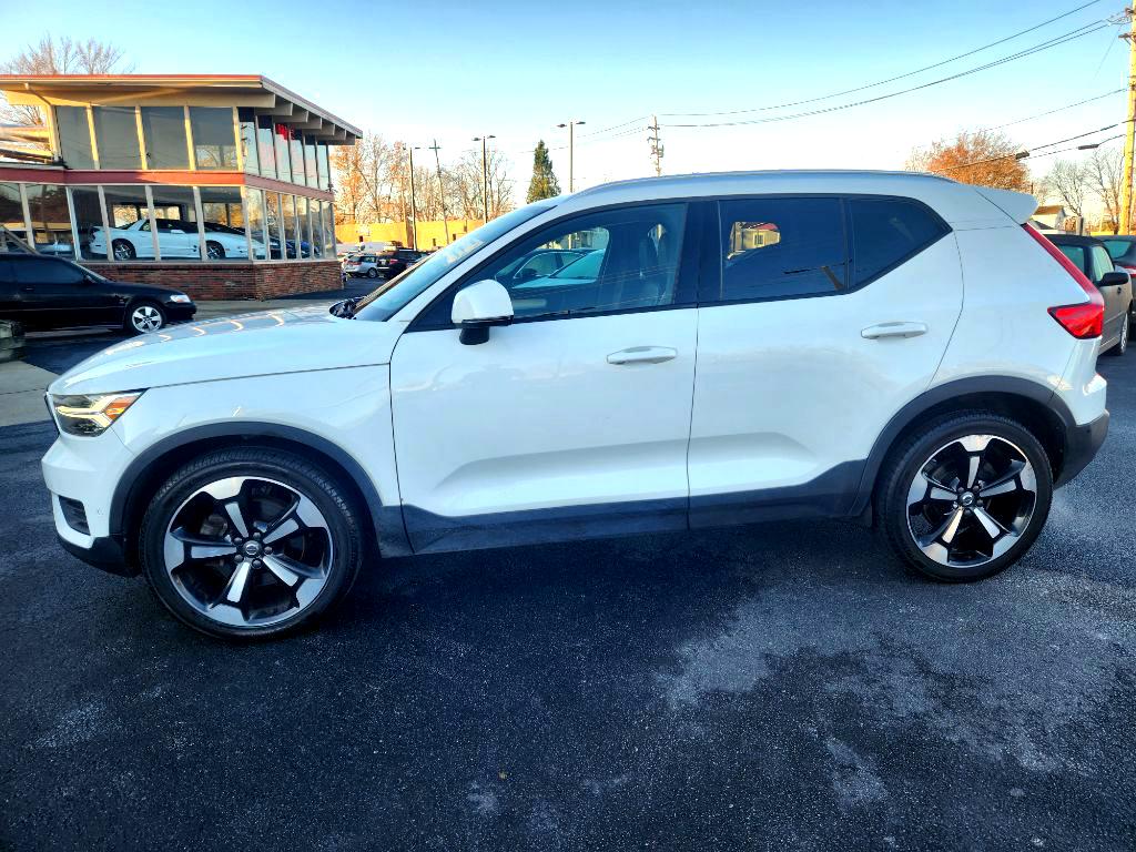 2019 Volvo XC40 T4 Momentum