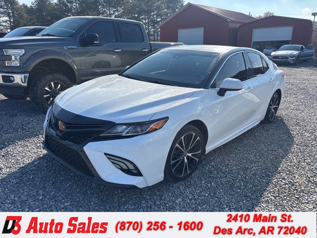 2020 Toyota Camry SE