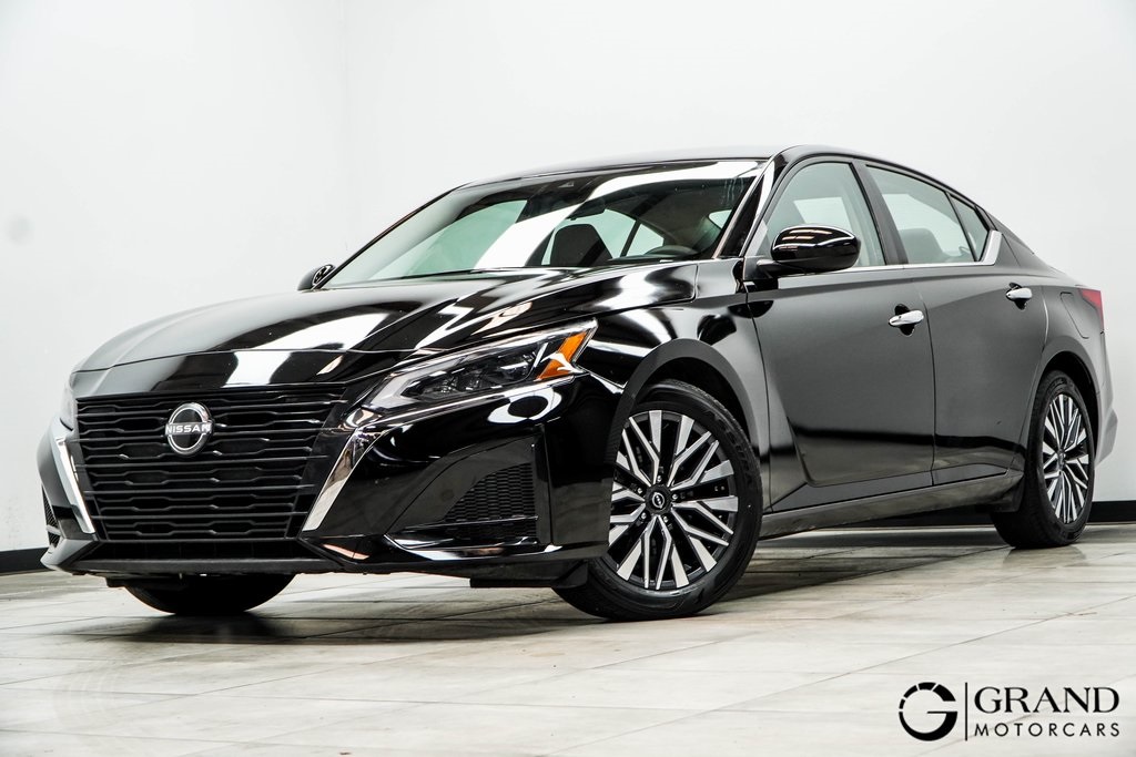 2023 Nissan Altima SV