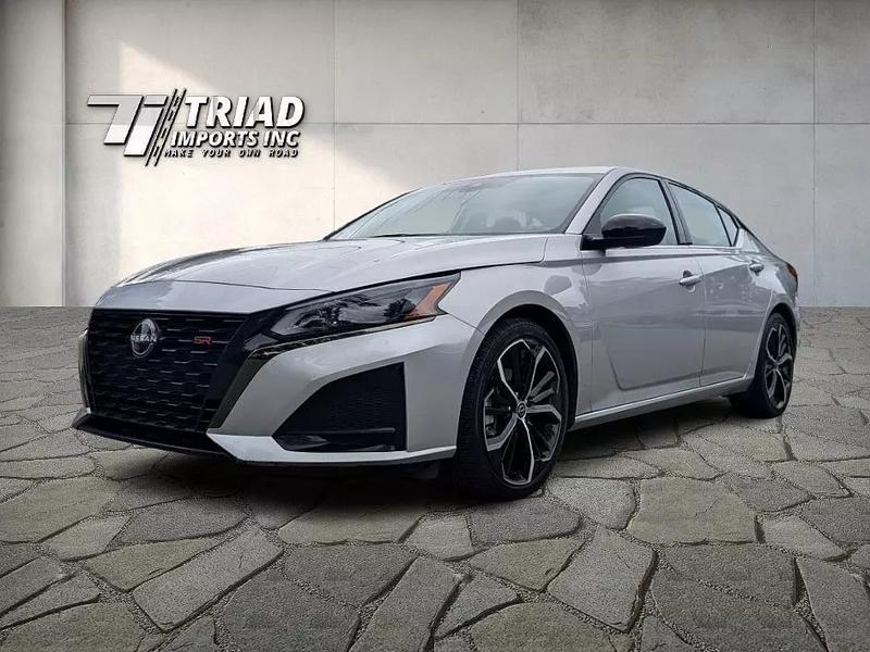 2023 Nissan Altima SR