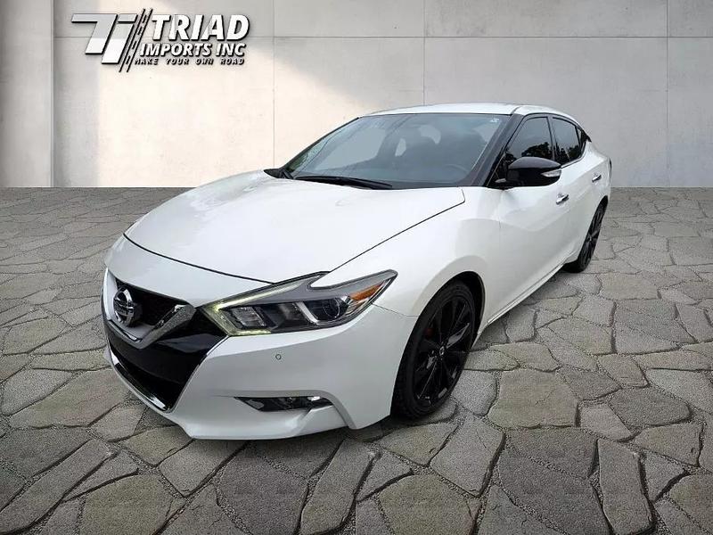 2017 Nissan Maxima SR