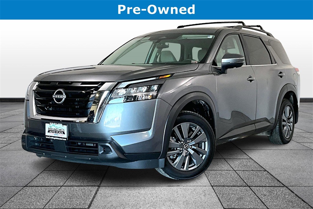 2022 Nissan Pathfinder SV