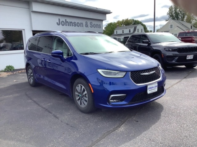 2021 Chrysler Pacifica Touring L 121.6