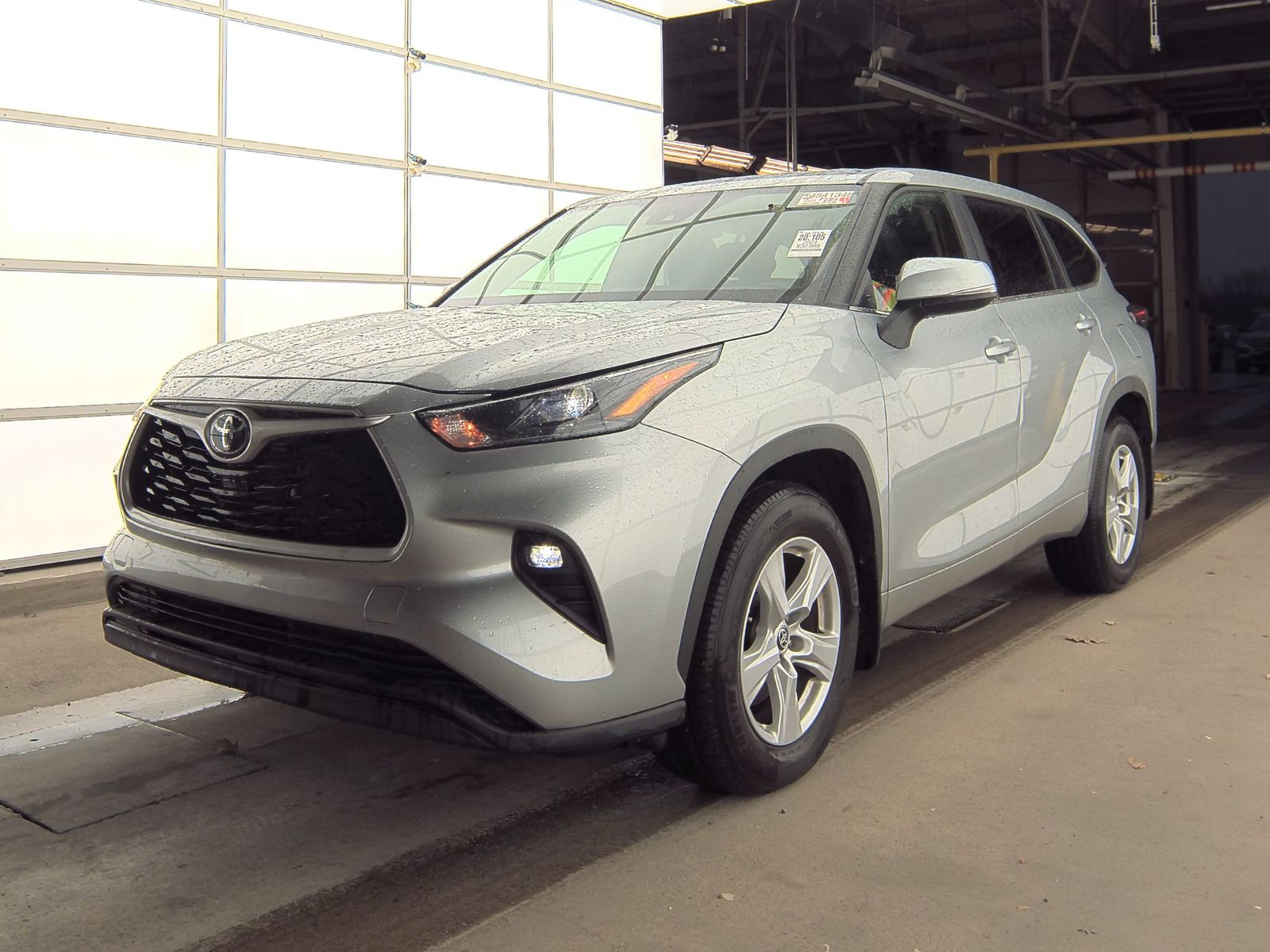 2024 Toyota Highlander LE