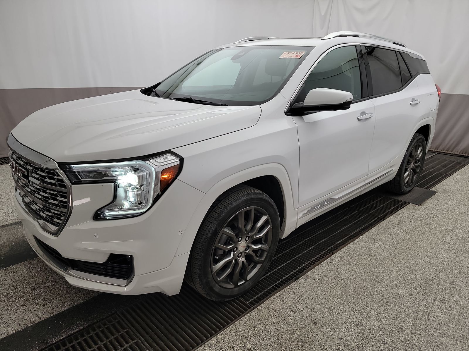 2023 GMC Terrain Denali