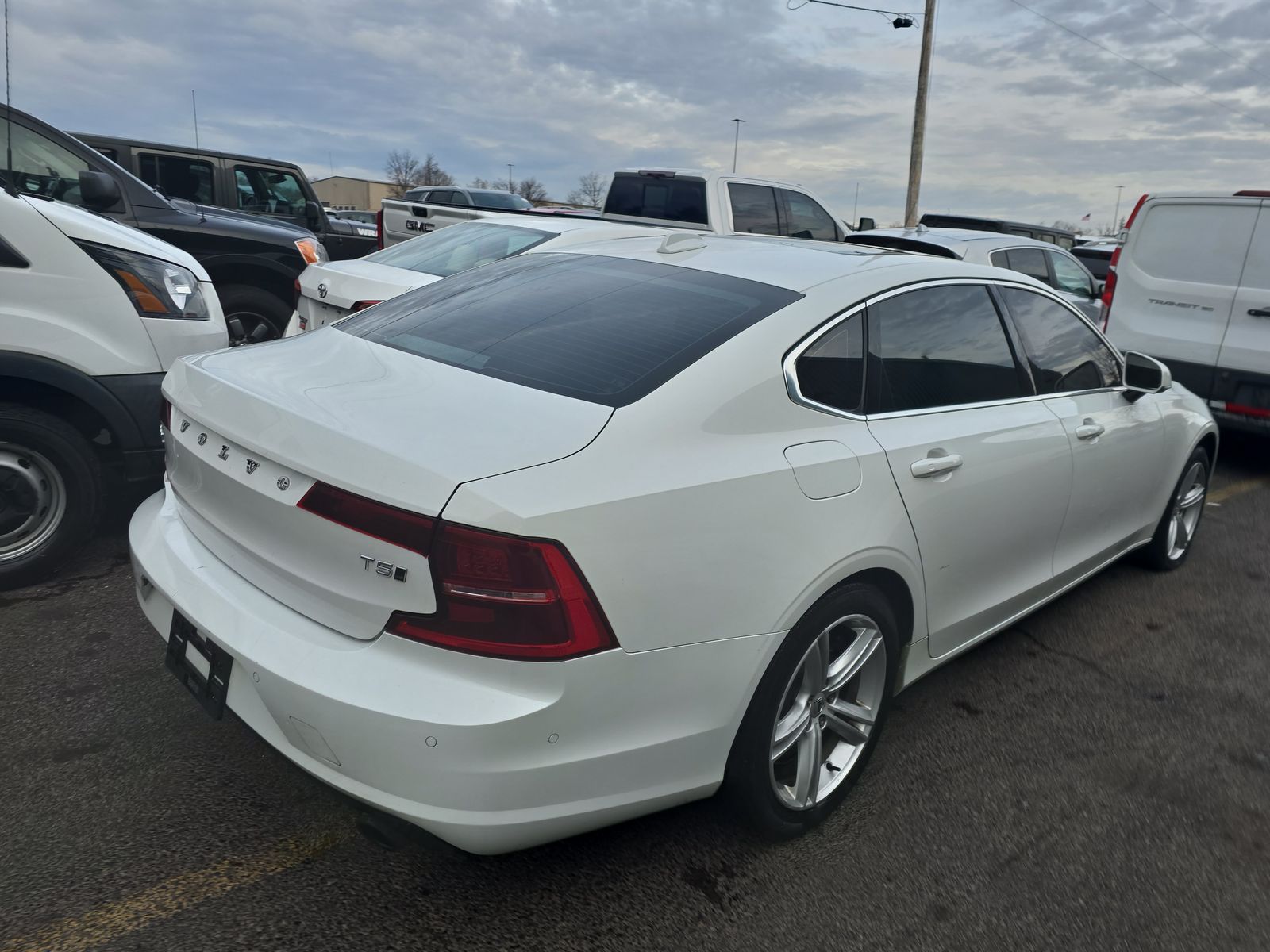 2018 Volvo S90 T5 Momentum AWD