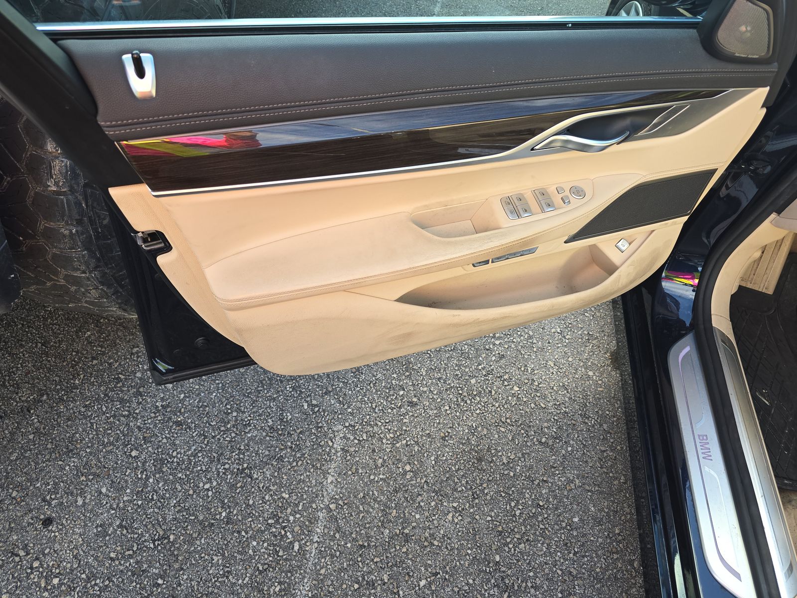 2017 BMW 7 Series 740i RWD