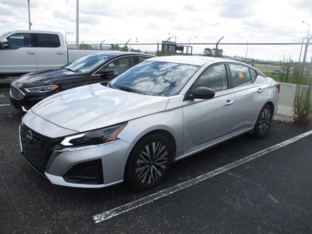 2024 Nissan Altima SV