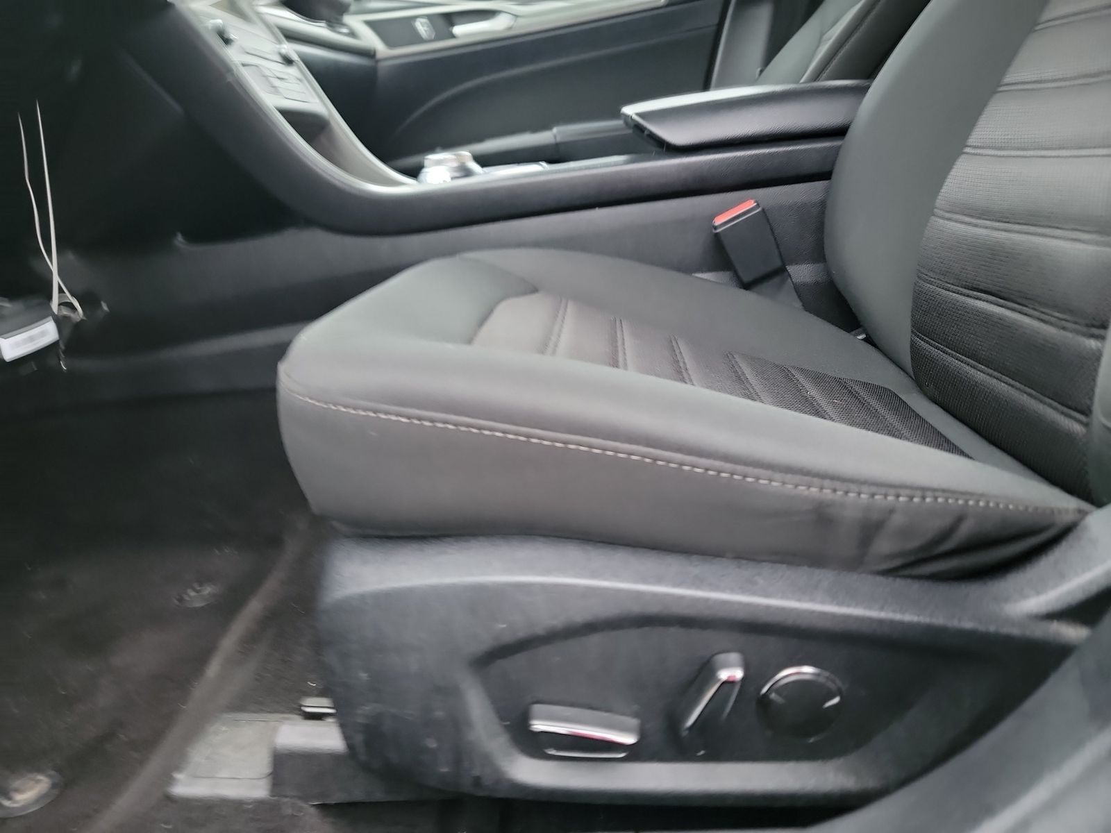 2020 Ford Fusion SE FWD