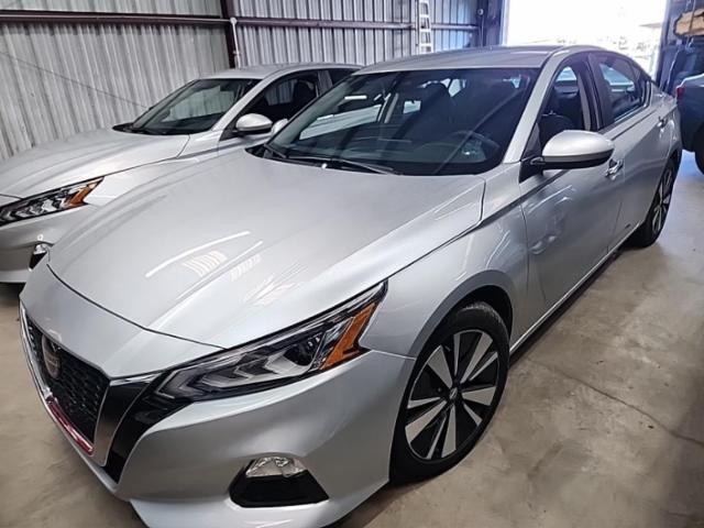 2022 Nissan Altima SV