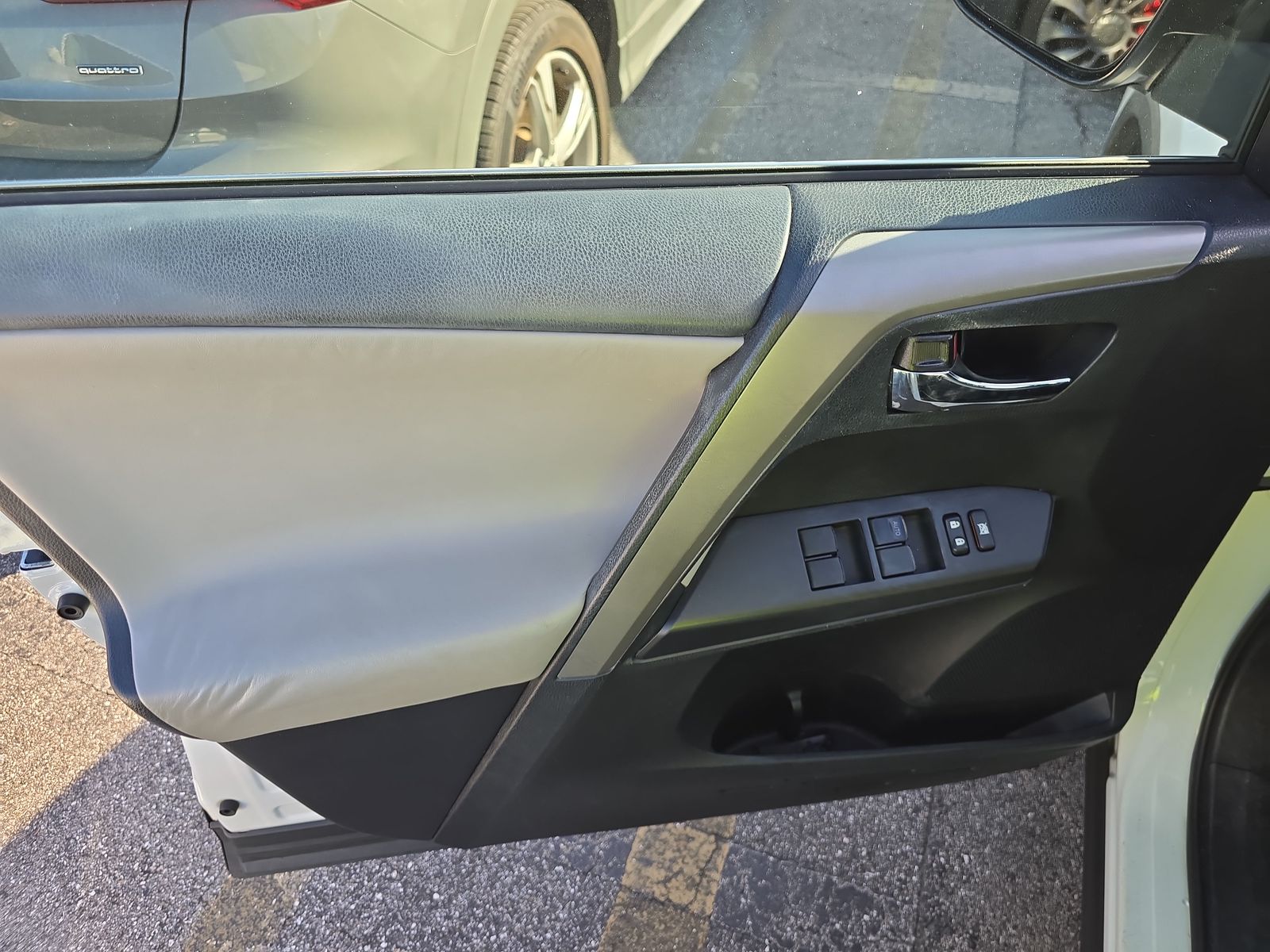 2018 Toyota RAV4 XLE FWD