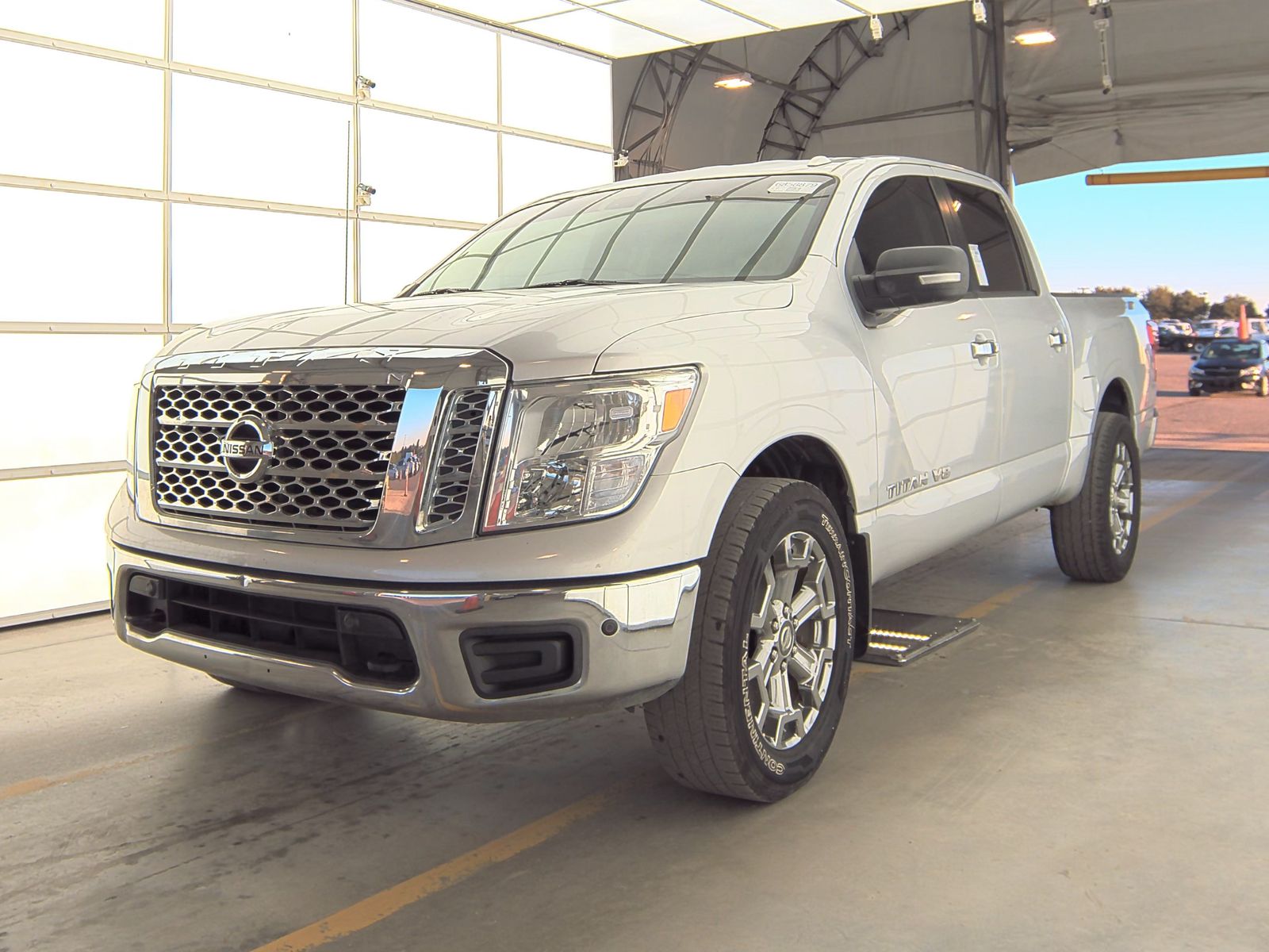 2018 Nissan TITAN SV Crew Cab Extra Short Bed