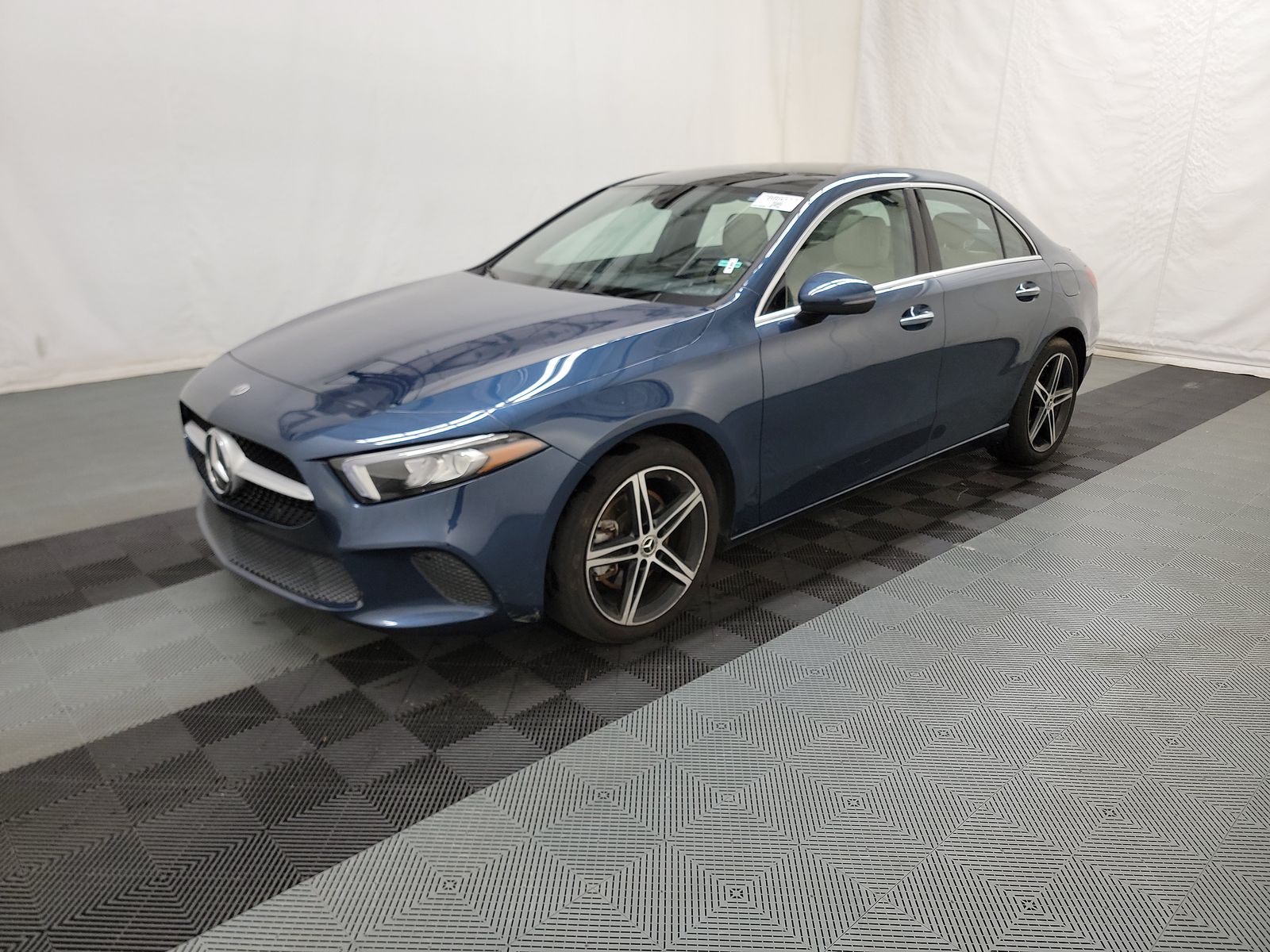 2021 Mercedes-Benz A 220 4MATIC