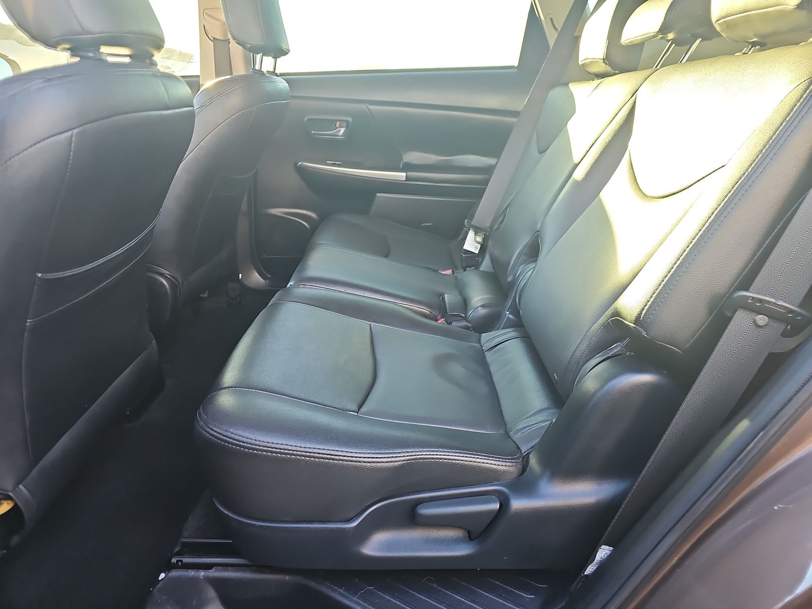 2016 Toyota Prius v Two FWD