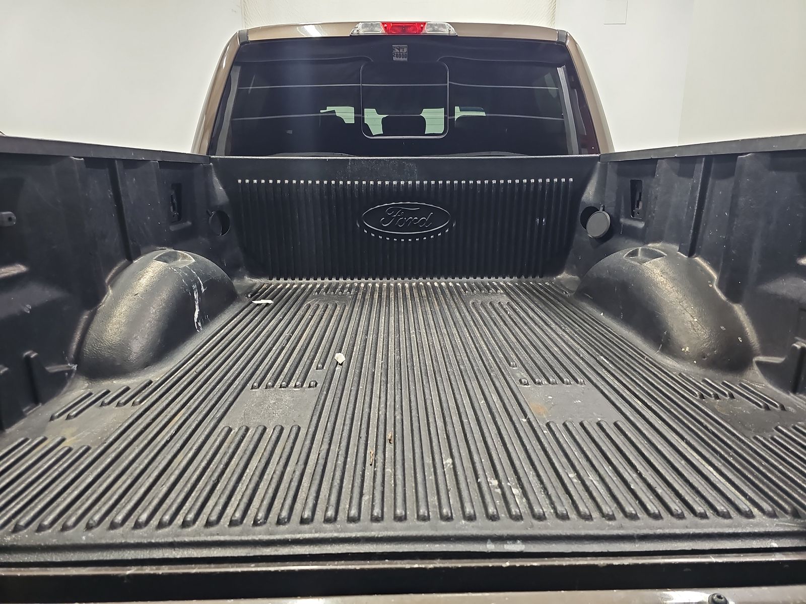 2015 Ford F-150 Lariat RWD