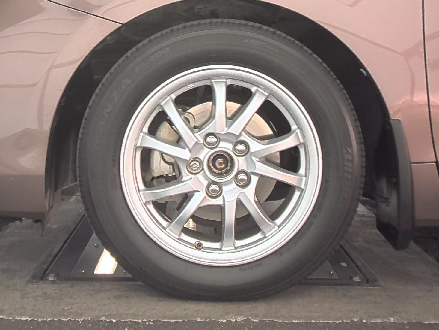 2016 Toyota Prius v Two FWD