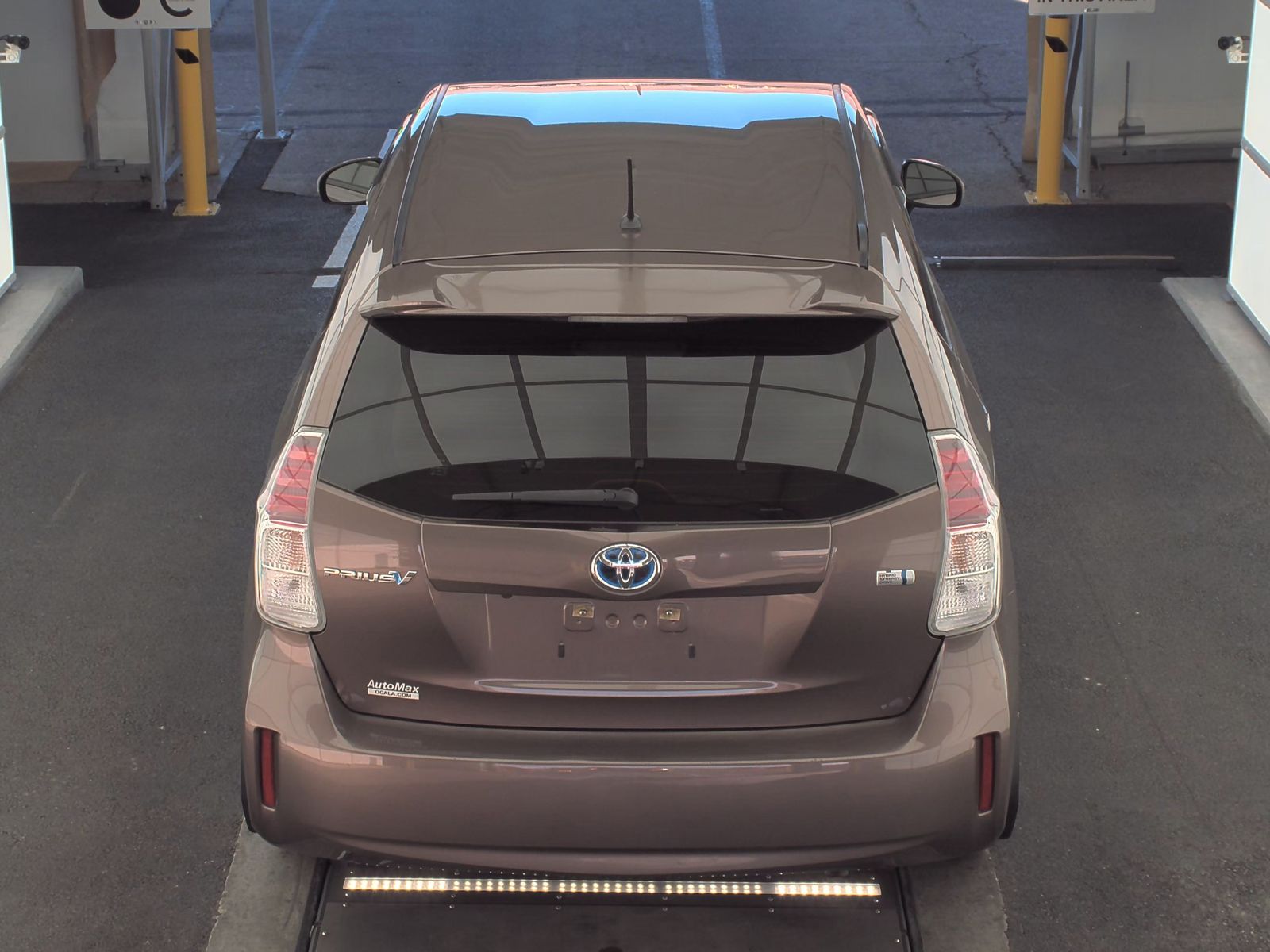 2016 Toyota Prius v Two FWD