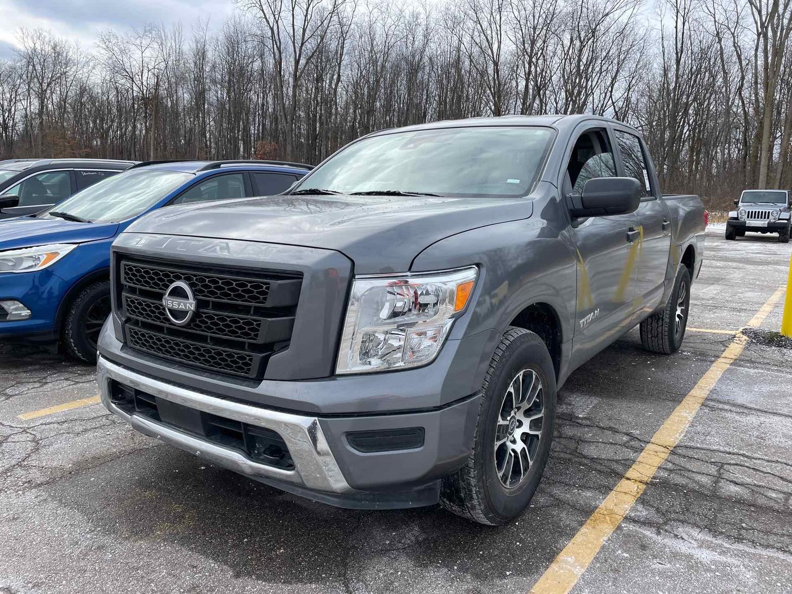 2023 Nissan TITAN SV Crew Cab Extra Short Bed