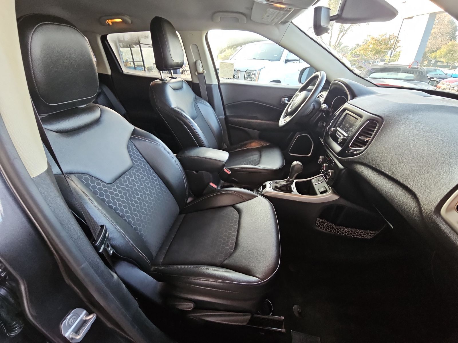 2018 Jeep Compass Latitude FWD
