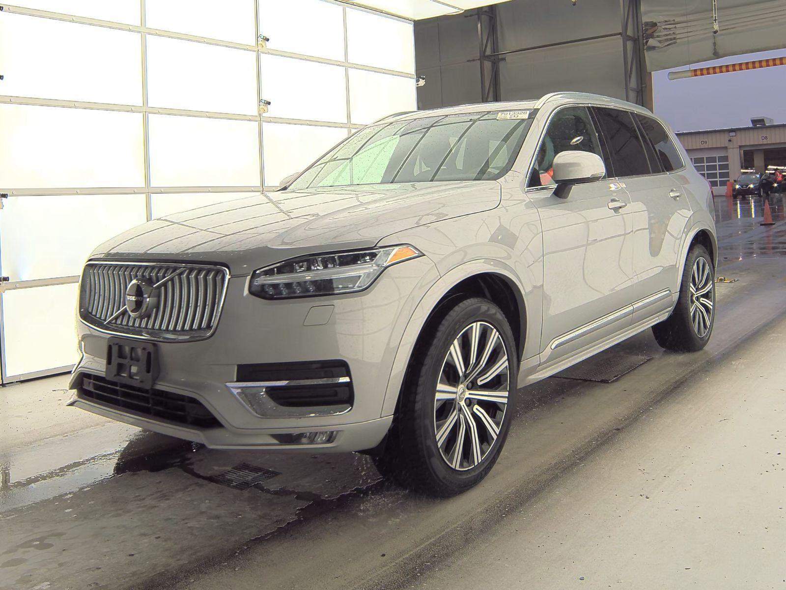 2024 Volvo XC90 B5 Core Bright Theme 7-Passenger