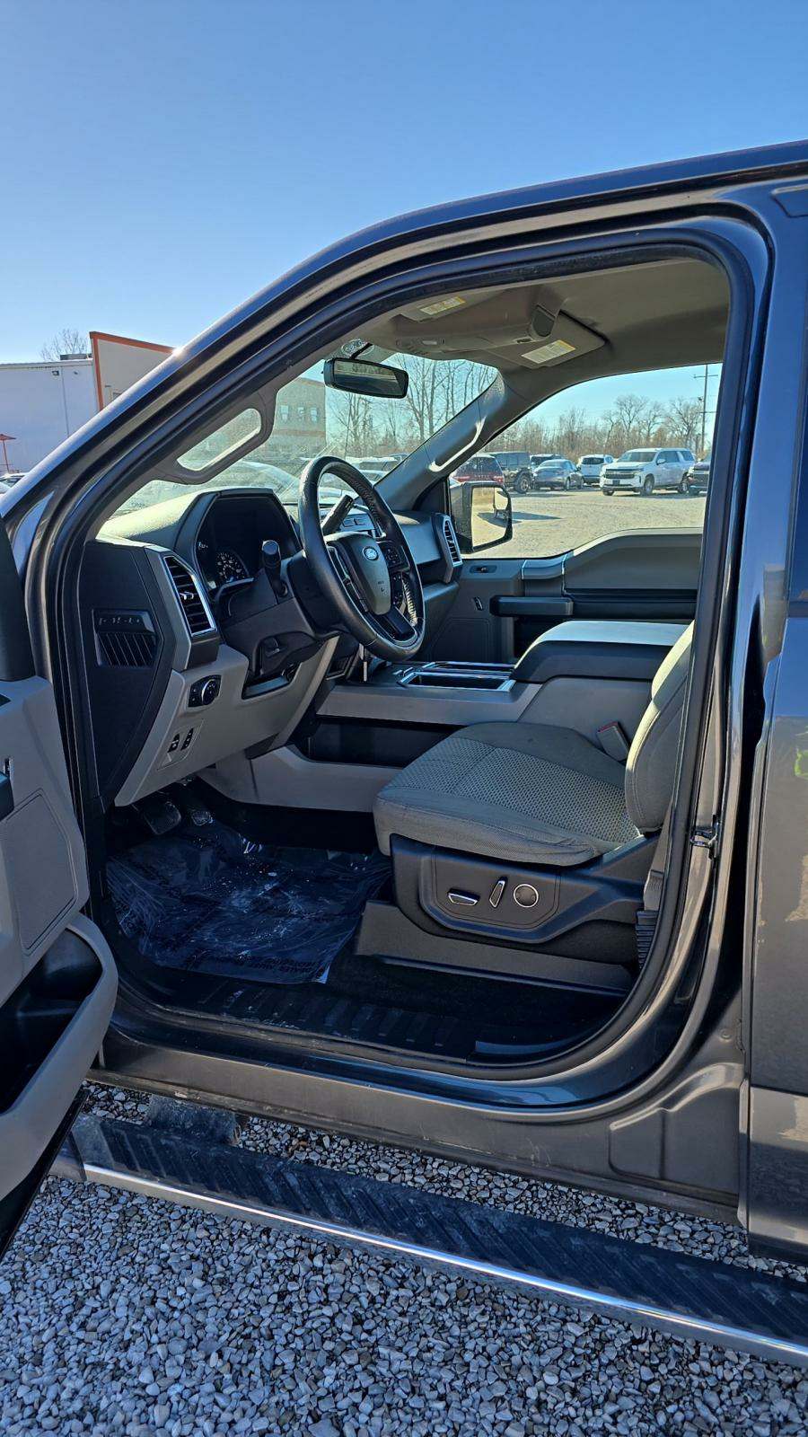 2015 Ford F-150 XLT AWD