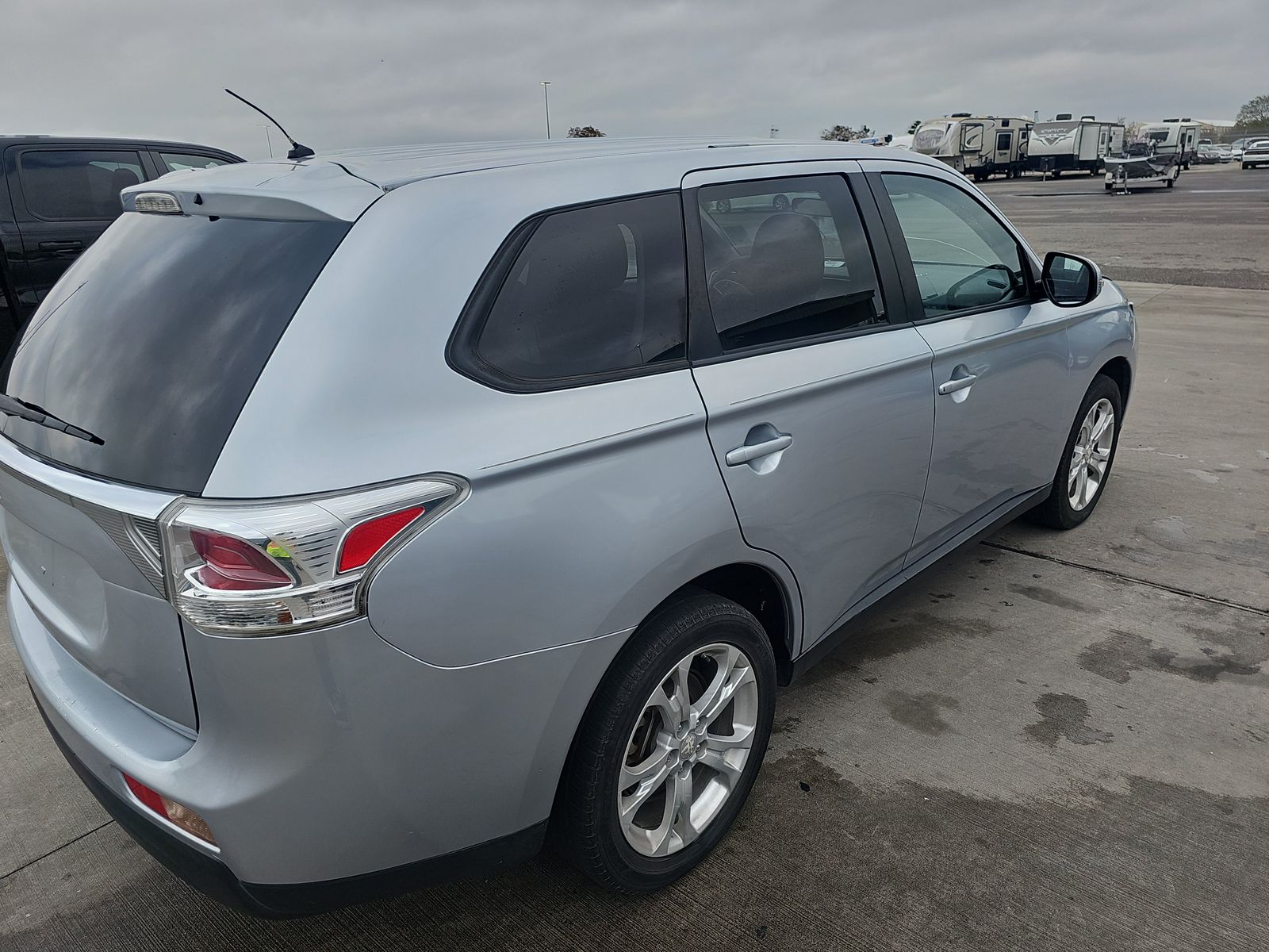 2014 Mitsubishi Outlander SE FWD