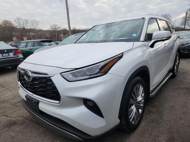 2024 Toyota Highlander Platinum