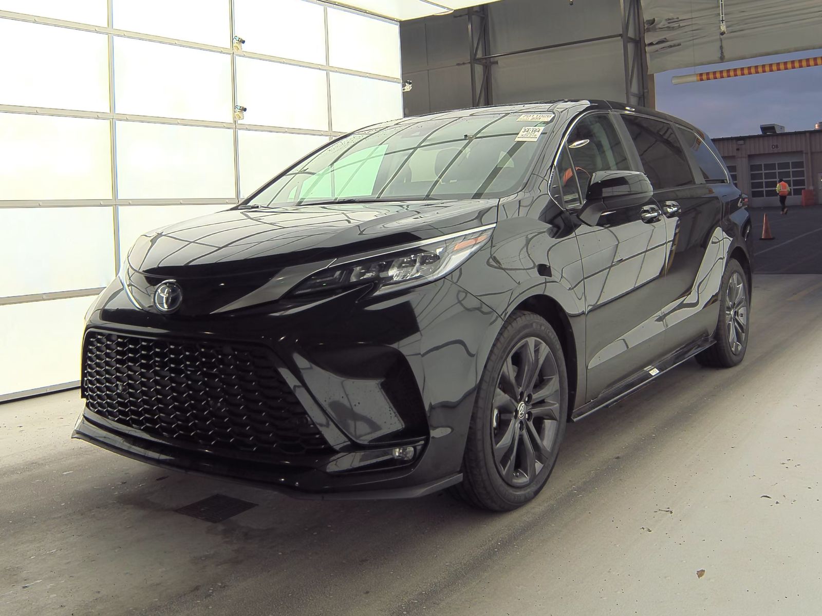 2024 Toyota Sienna XSE 7-Passenger 120.5