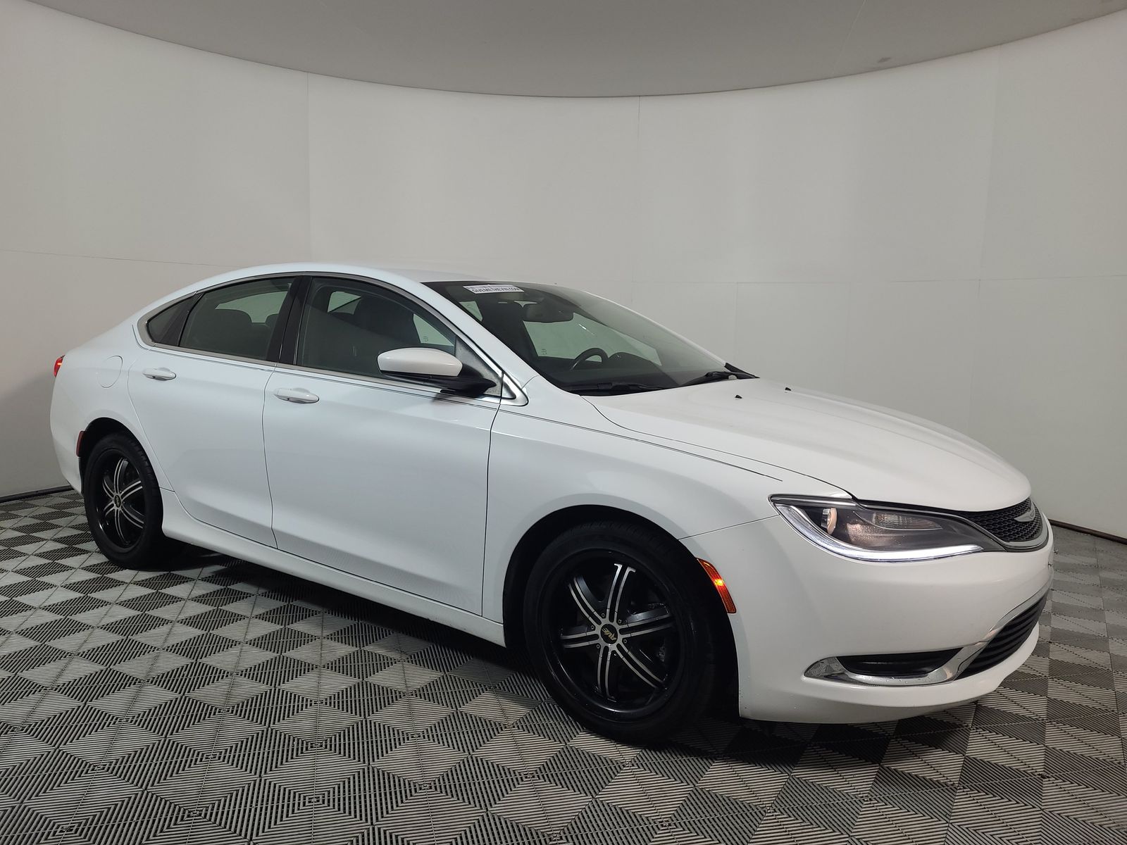 2015 Chrysler 200 Limited FWD