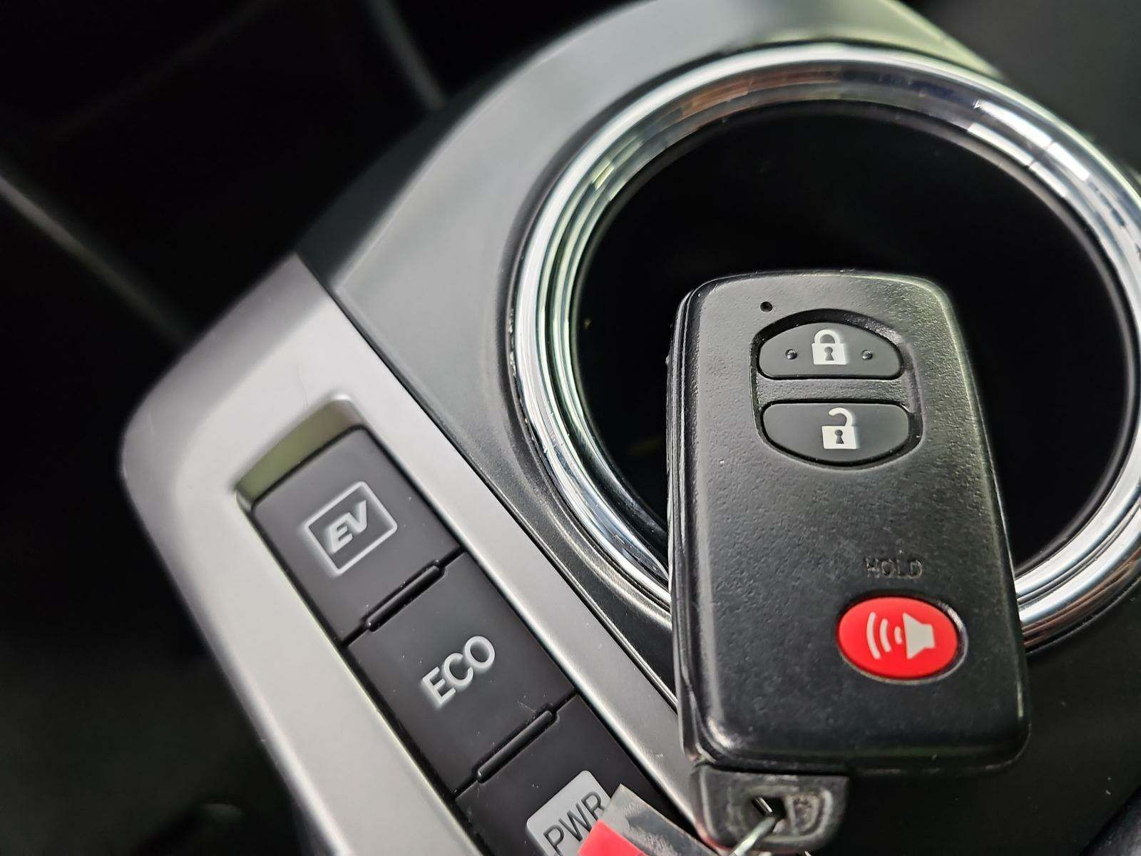 2016 Toyota Prius v Two FWD
