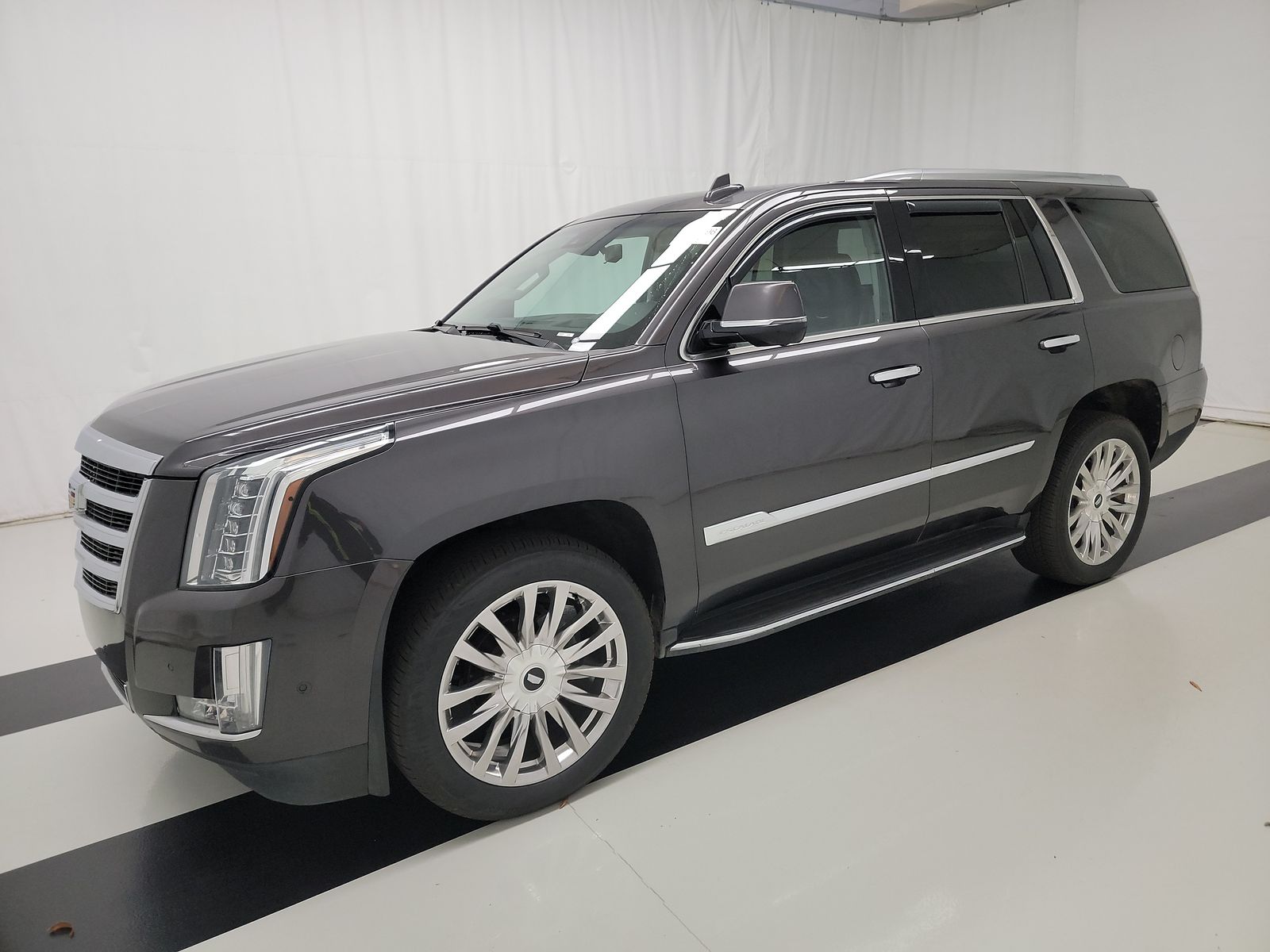 2018 Cadillac Escalade Luxury 1SB