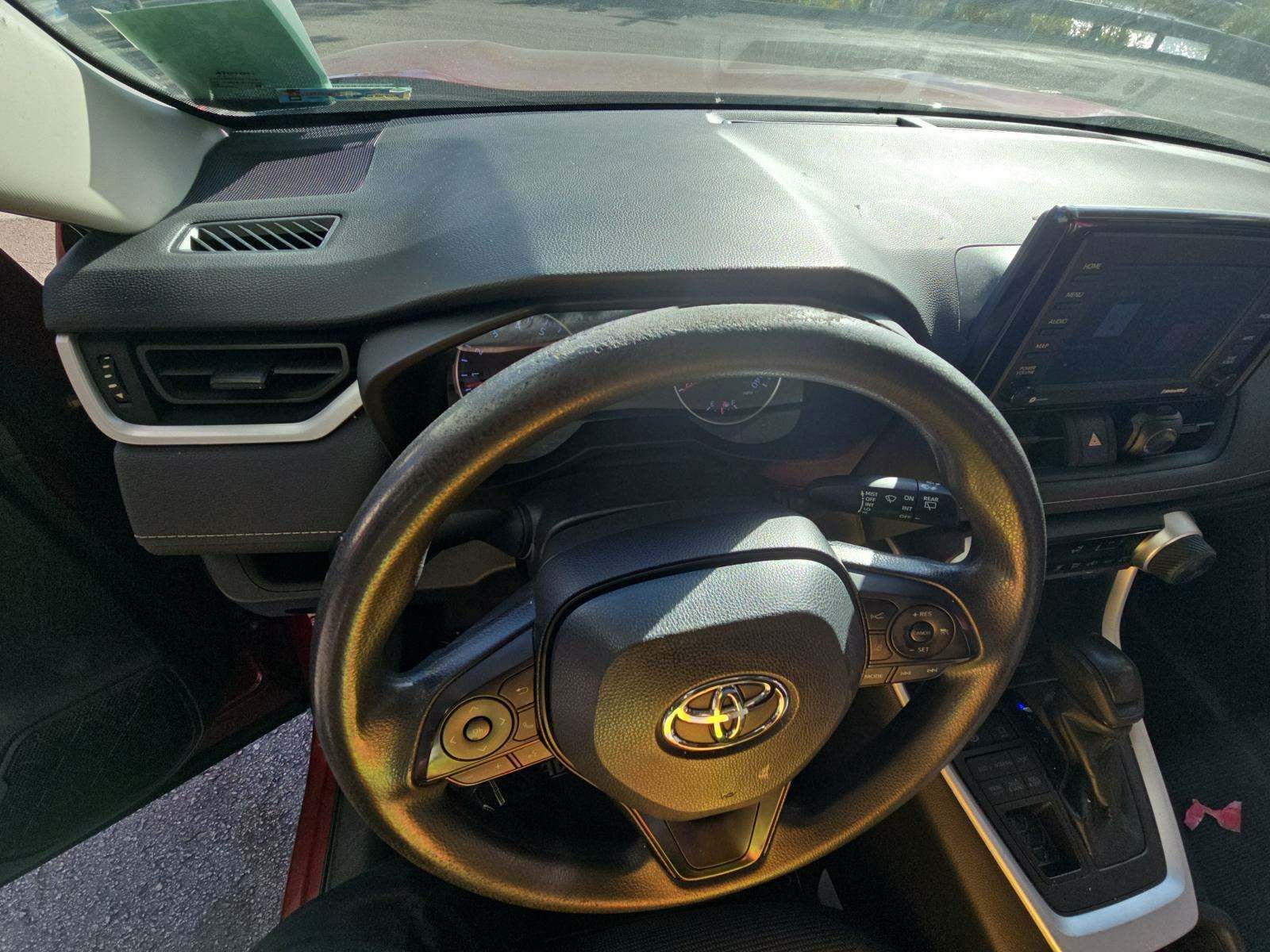2022 Toyota RAV4 LE AWD