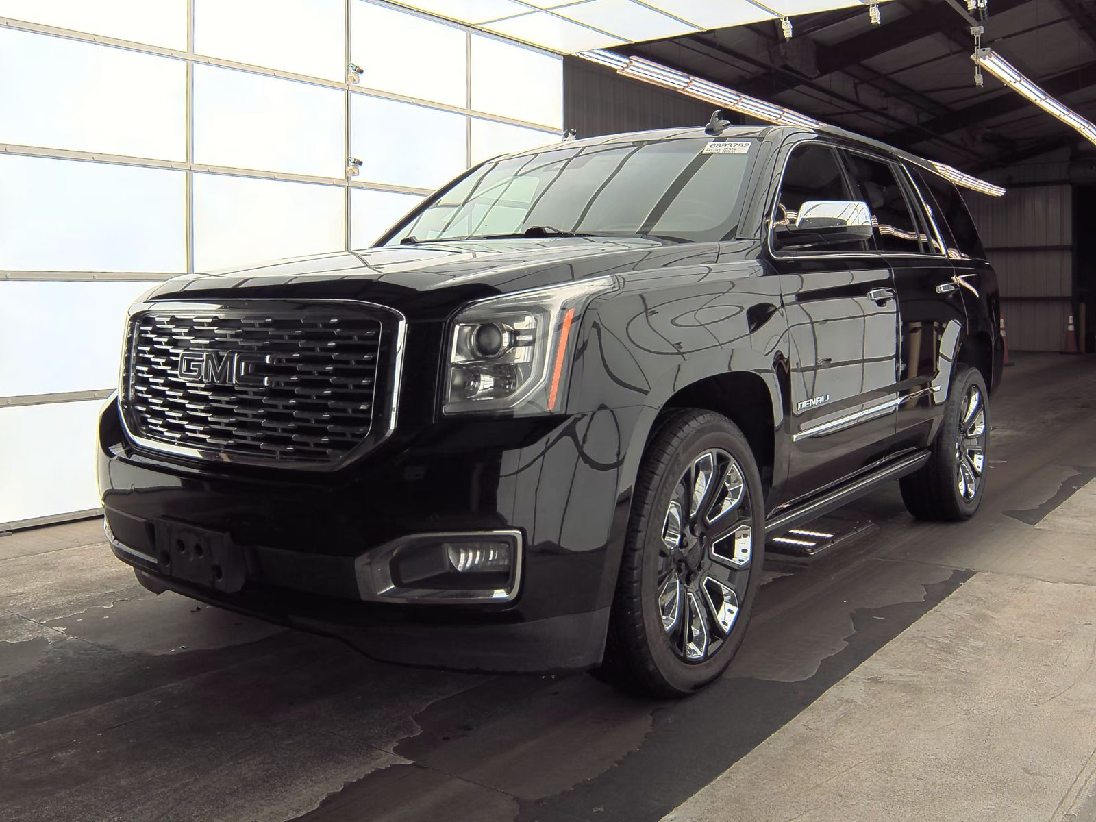 2020 GMC Yukon Denali 5SA